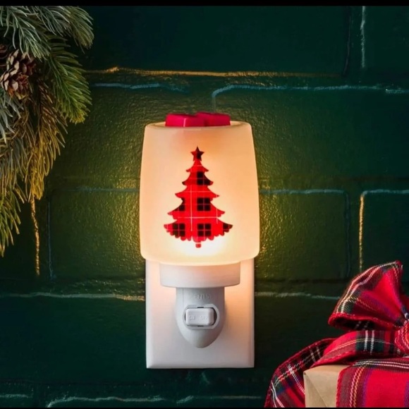 Scentsy mini warmer: pine for plaid ( sold out). One wax bar - Picture 1 of 4